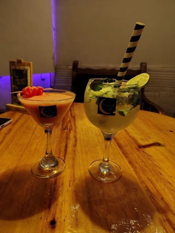 Cóctel tropical